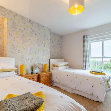 شقة 2 Bed In 83428 *